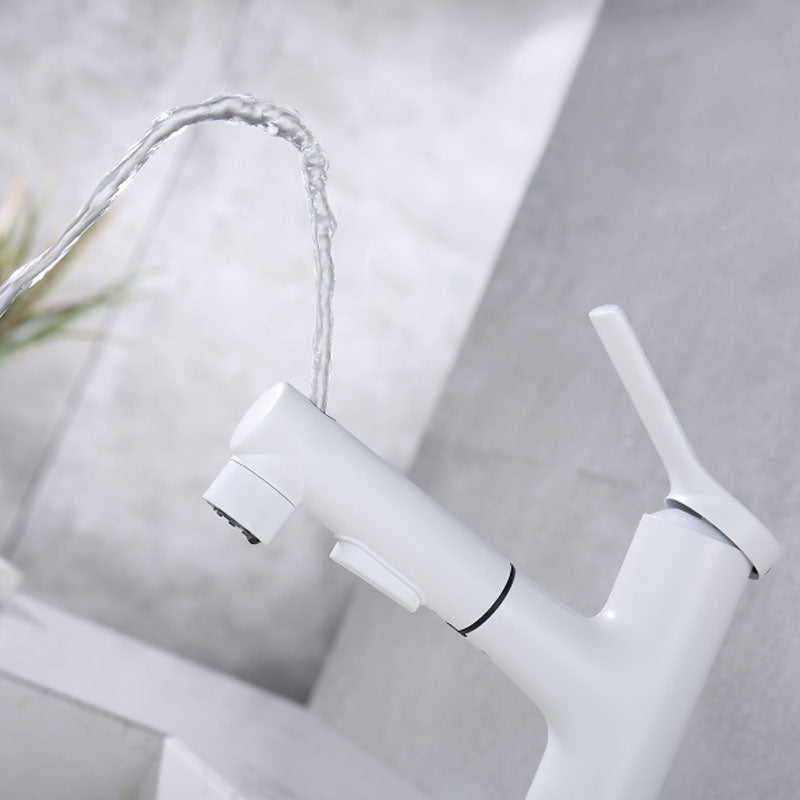 Contemporary Single Handle Faucet Retractable Sink Faucet with Lever Handle