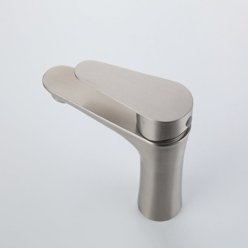 Round Single-Handle Bathroom Faucet Single Hole Sink Faucet in Chrome