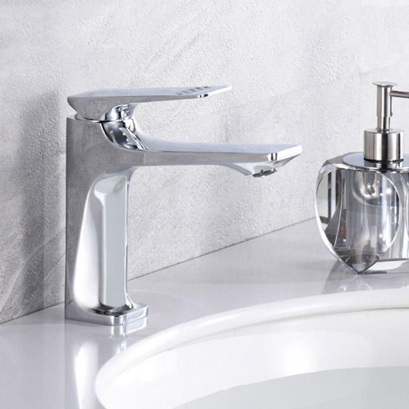 Modern Bathroom Faucet Brass Deep Curve Lever Handle with Faucet Hose