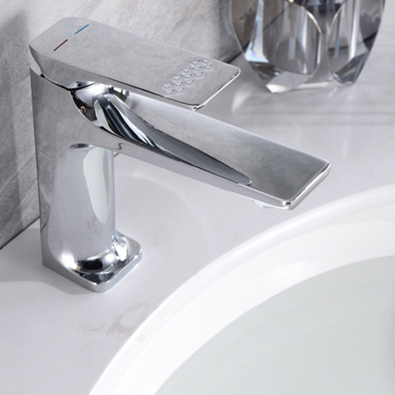 Modern Bathroom Faucet Brass Deep Curve Lever Handle with Faucet Hose