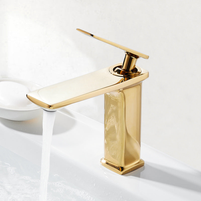Single Hole Sink Faucet 6.69" H Modern Luxury Sink Faucet