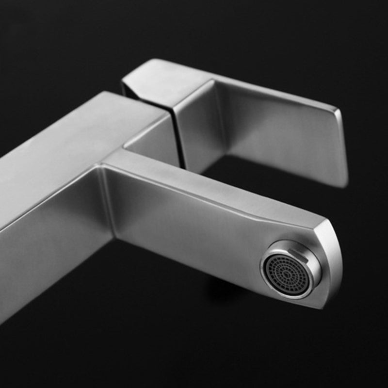 Basic sink faucet simple low arc metal centerset sink faucet for bathroom