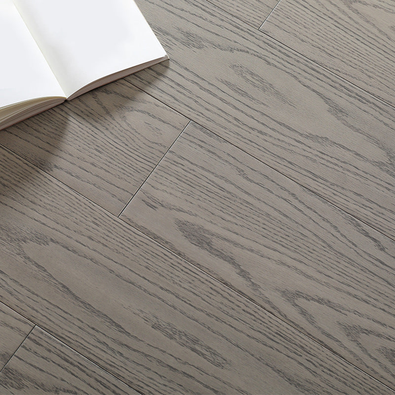 Modern laminate flooring made of solid wood, scratch-resistant laminate plank flooring