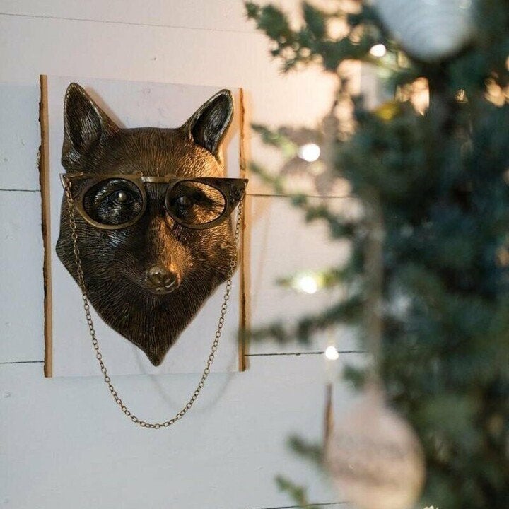 ArtBeest Animal Head Wall Decor – Hand-Painted Playful Figures Made of Resin