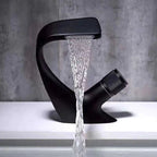Modern Center Connection Faucets Single Lever Faucets with Waterfall Spout