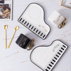 Pianissimo taste – elegant cup and tray set for music lovers