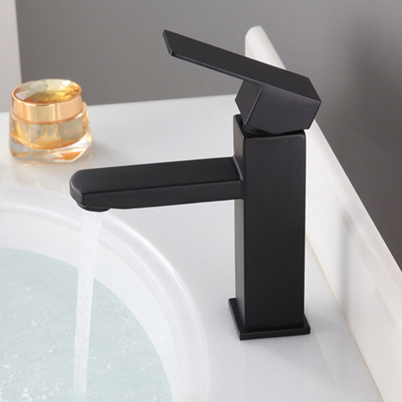 Modern Sink Faucet Centerset Bathroom Sink Faucet in Black