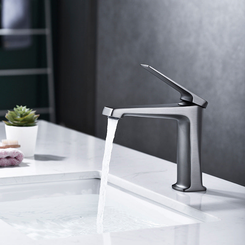 Modern centerset bathroom faucet Solid color copper faucet for the bathroom