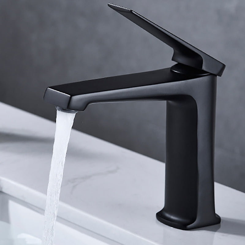 Modern centerset bathroom faucet Solid color copper faucet for the bathroom