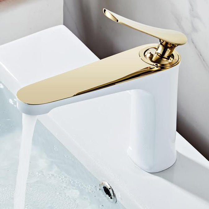 Light Luxury Sink Faucet 6.69" H Modern Brass Sink Faucet