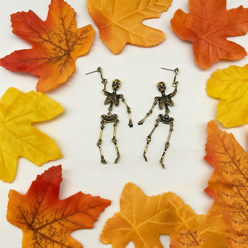 Halloween decorative skull earrings