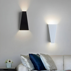 Minimalistic LED Wall Lamp