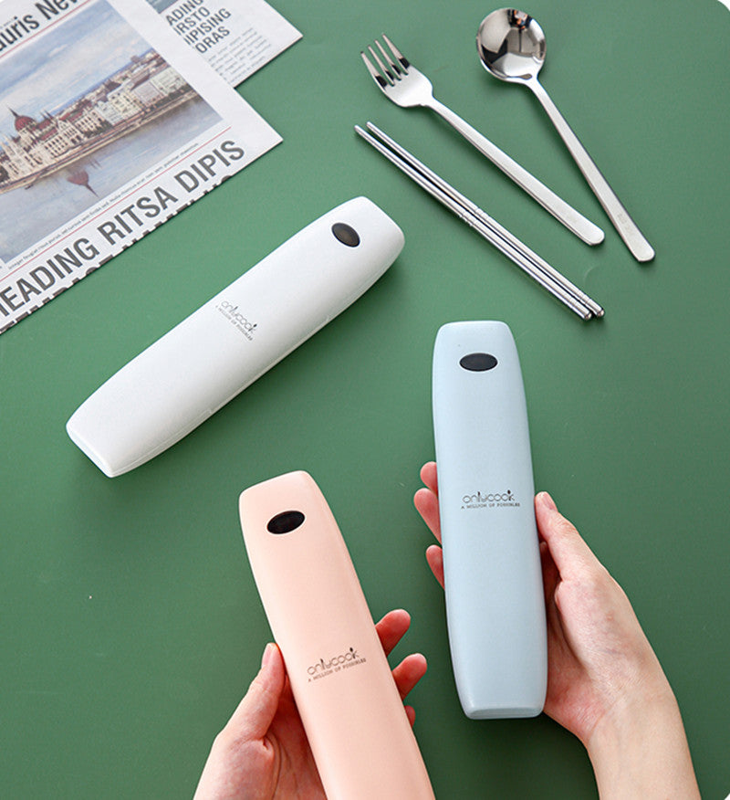 Portable Cutlery Set With UV Disinfection For Killing Bacteria