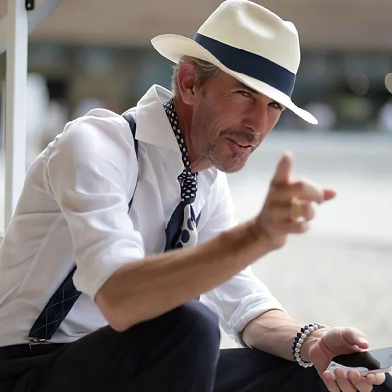 Adjustable classic Panama hat