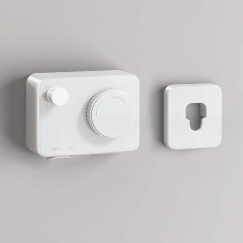 Invisible retractable laundry line
