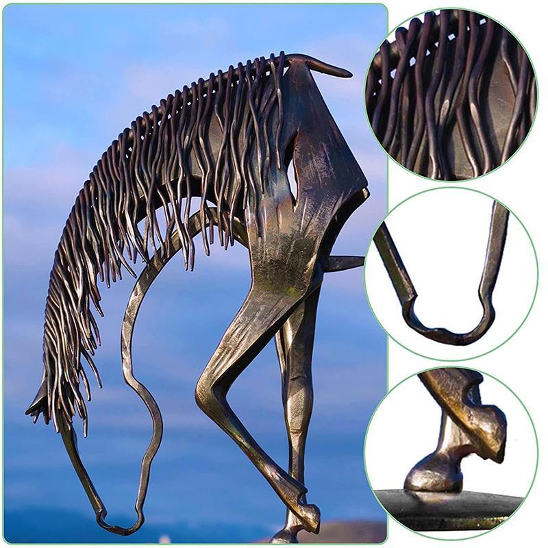 Horse sculpture decoration