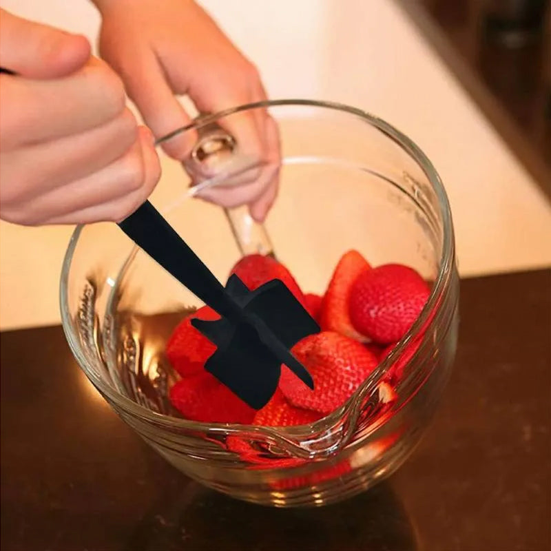 Multifunctional heat-resistant meat masher