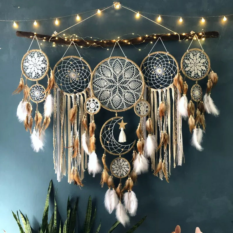 Dream catcher moon and stars hang over the bed (5 pieces)