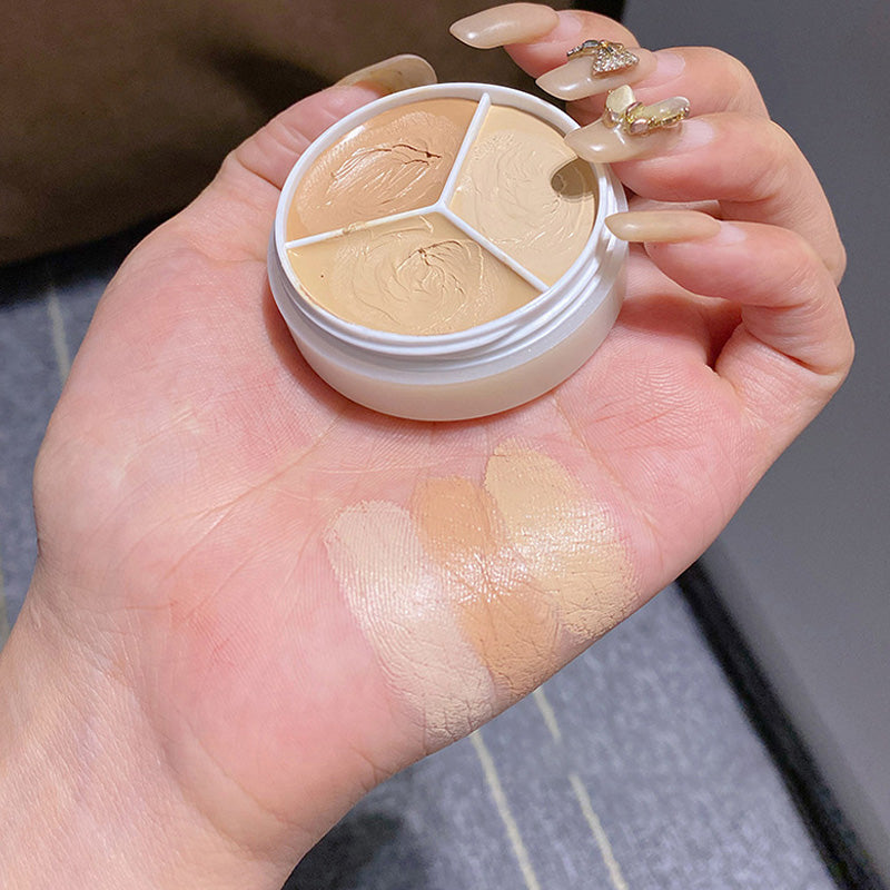 Tri-Color Concealer Palette for Acne Spots and Dark Circles