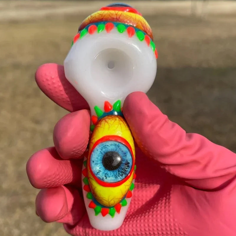 Tobacco pipe in eye shape