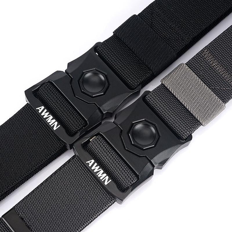 Tactical belt with automatic buckle