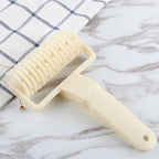Pasta lattice roller cutter