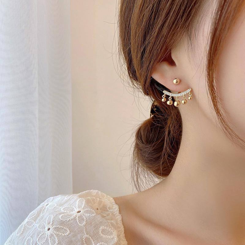 Geometric Meniscus Earrings made of Rhinestones and Pearls