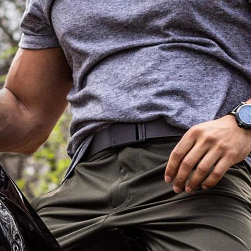 Men's Belt with Magnetic Closure