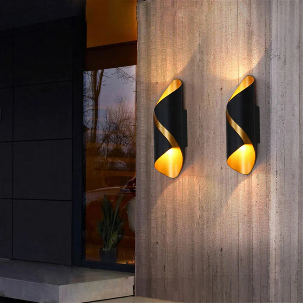 Glowing Outdoor Wall Lamp
