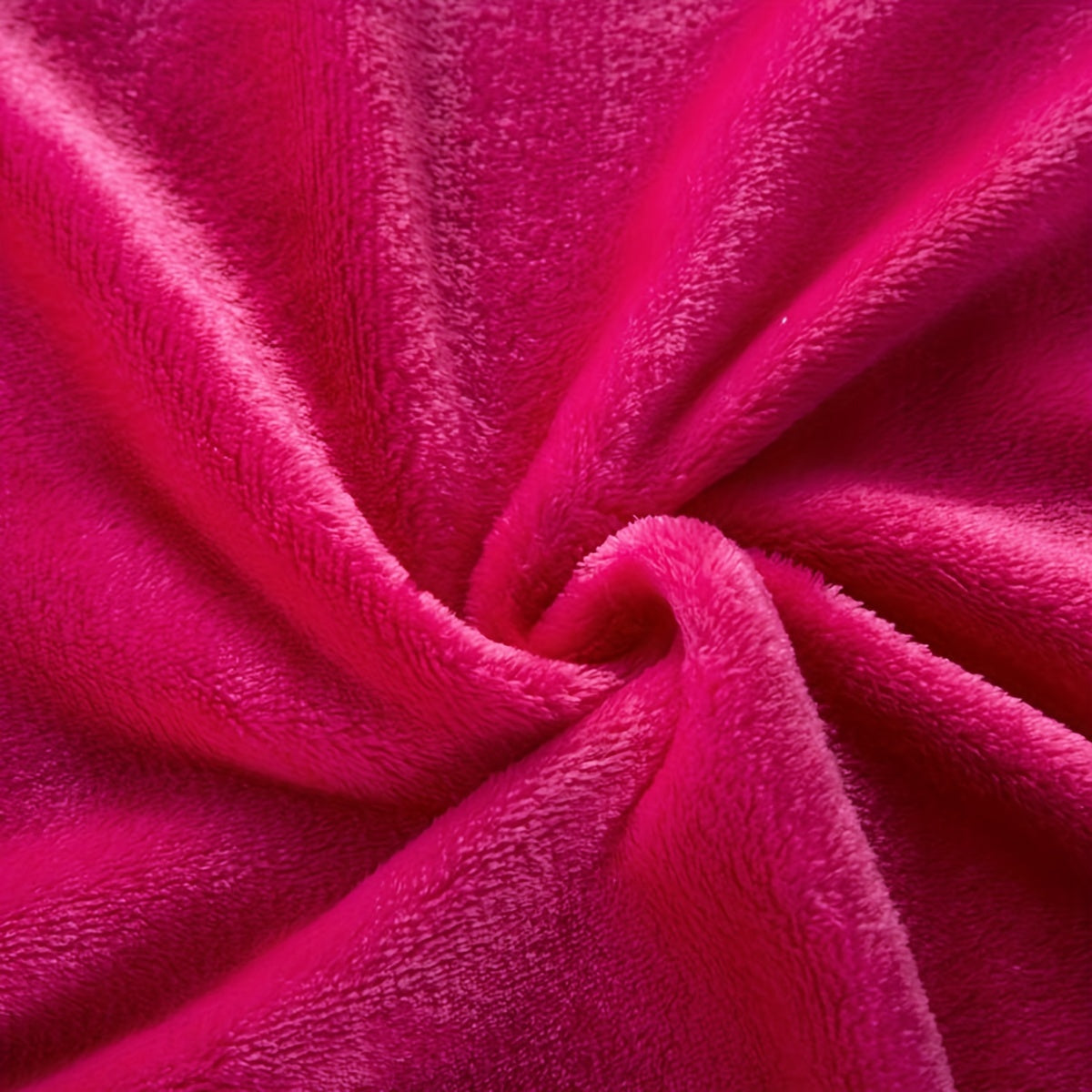 LuxeSoft – Premium Flannel Fleece Blanket for Ultimate Comfort