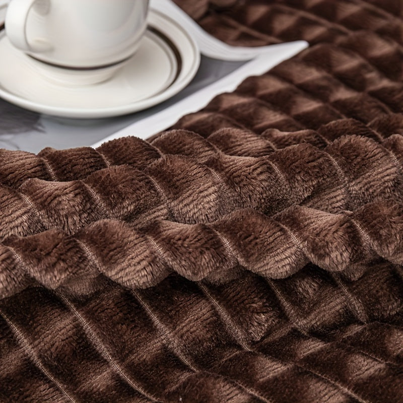 FlannelLuxe – Soft Fleece Blanket for Comfort