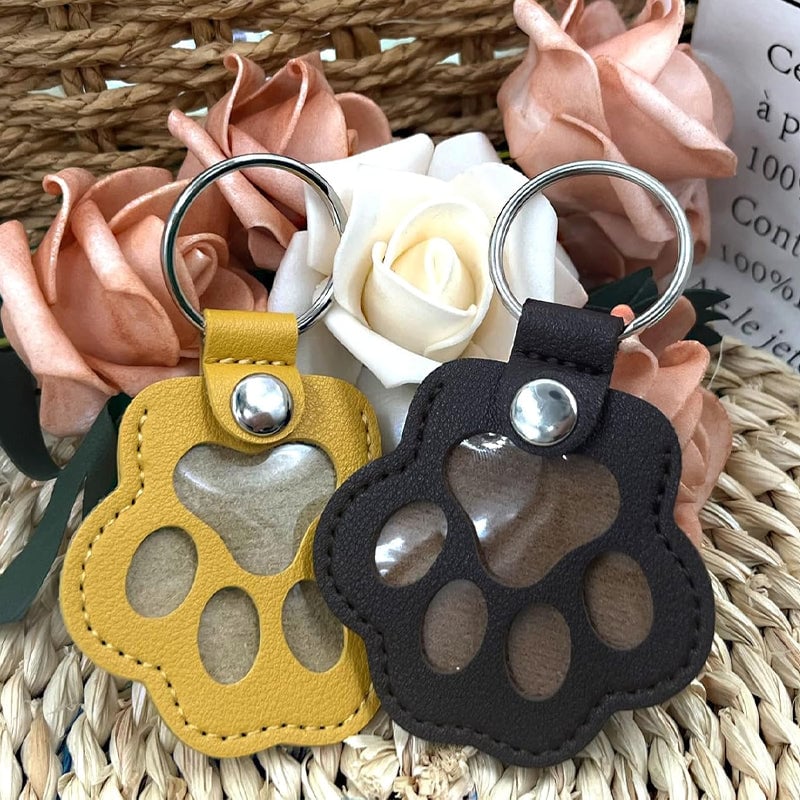 Memorial keychain for pets