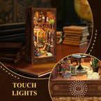 Timeworn Library Book Nook Kit