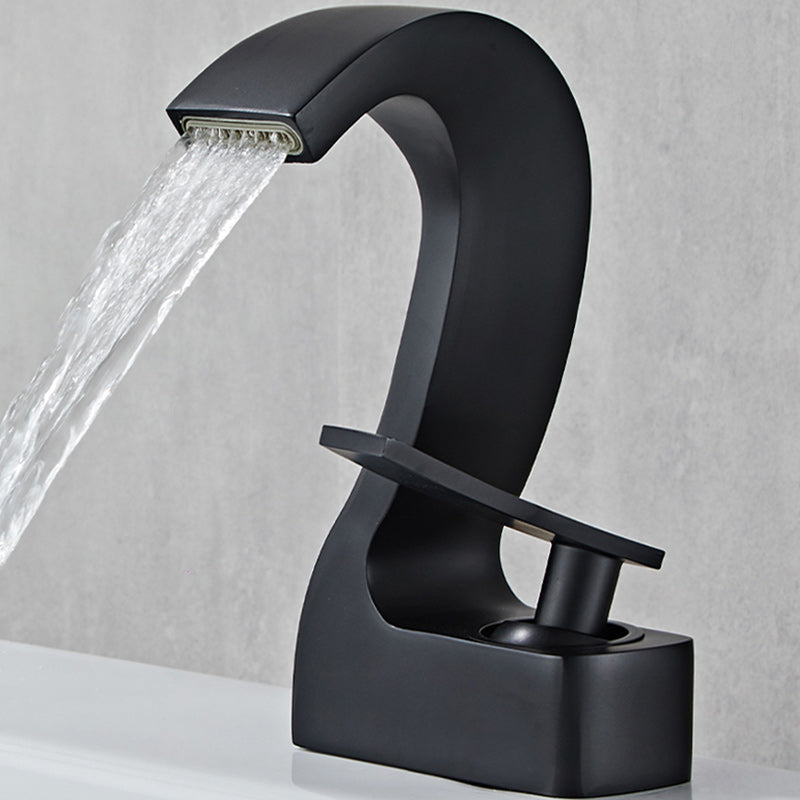 Modern Single-Lever Basin Faucet Bathroom Brass Central Faucet