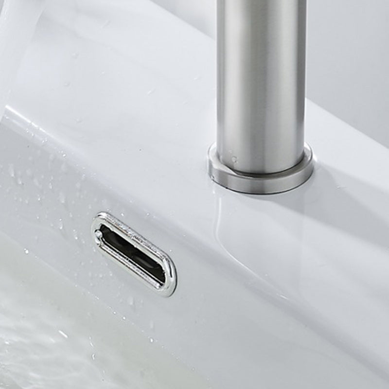 Modern Low Arc Basin Faucet with Single Lever Bathroom Sink Faucet