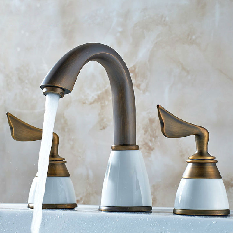 Deck Mounted Roman Tub Faucet Low Arc Bronze Romantic Bathtub Fitting Set