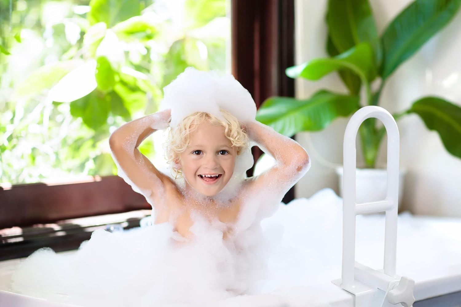Bathtub grab bar for seniors and disabled persons