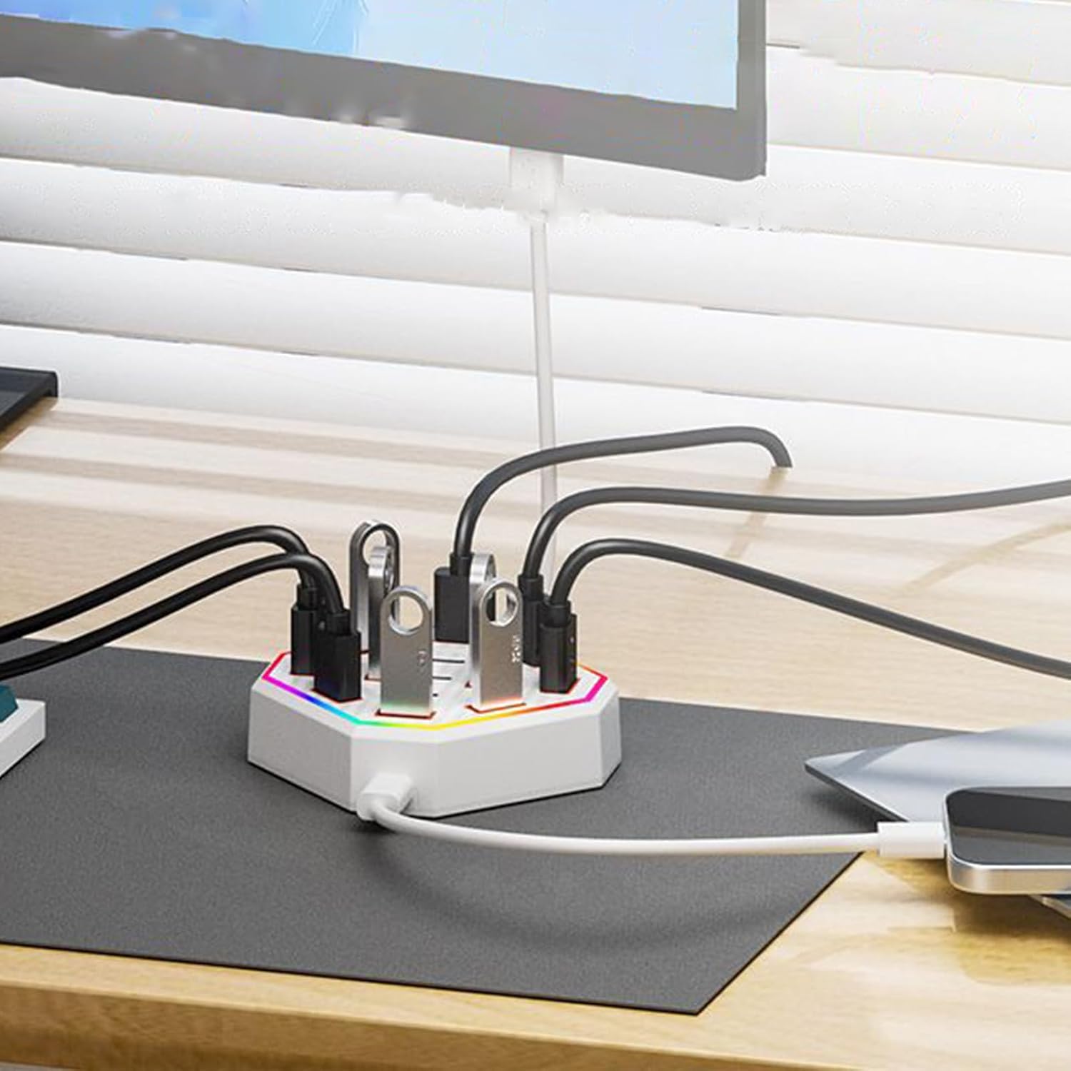 Docking Station – Lumora