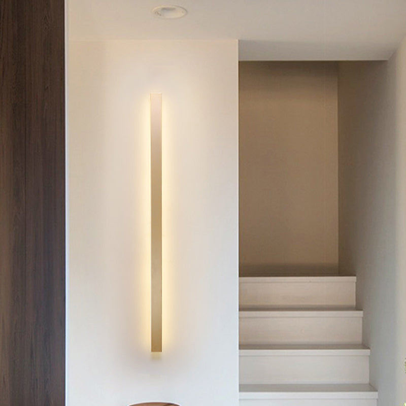 Simple linear wall lamp metal LED staircase wall light in gold, white/warm/natural light