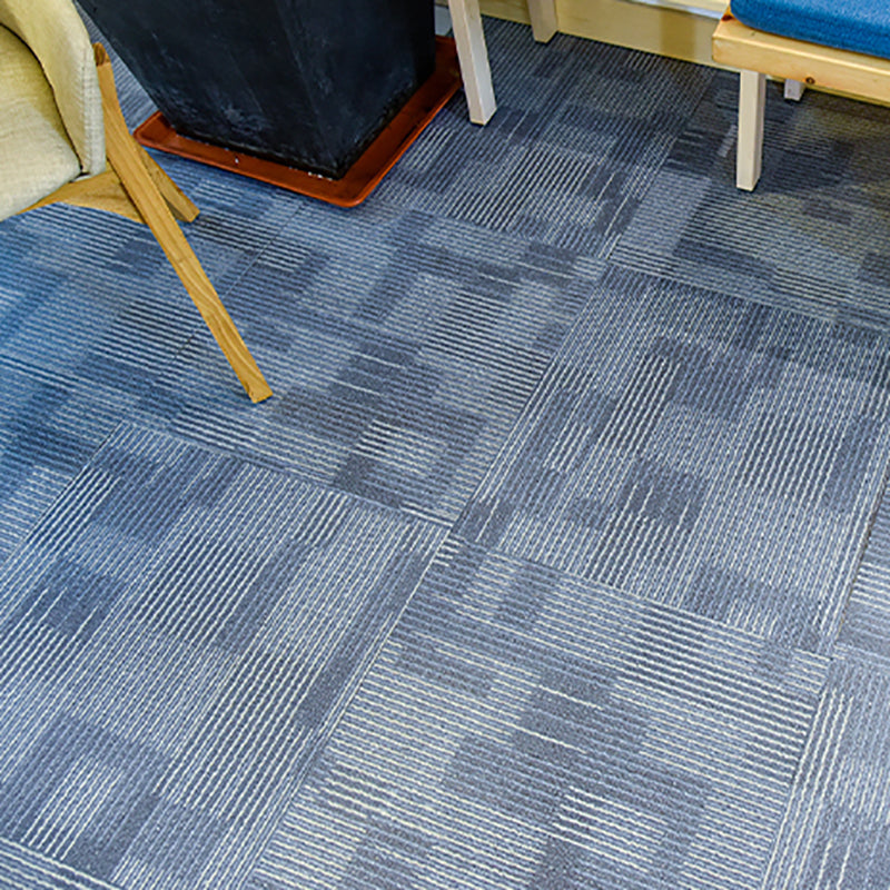 Square Scratch Resistant Plastic Floor Waterproof Peel & Stick Floor Tiles