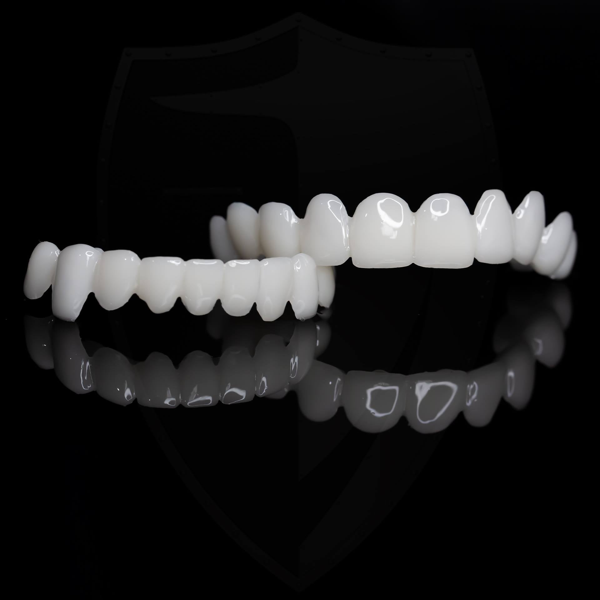 Smile Lens – Adjustable White Denture for Direct Smile Correction
