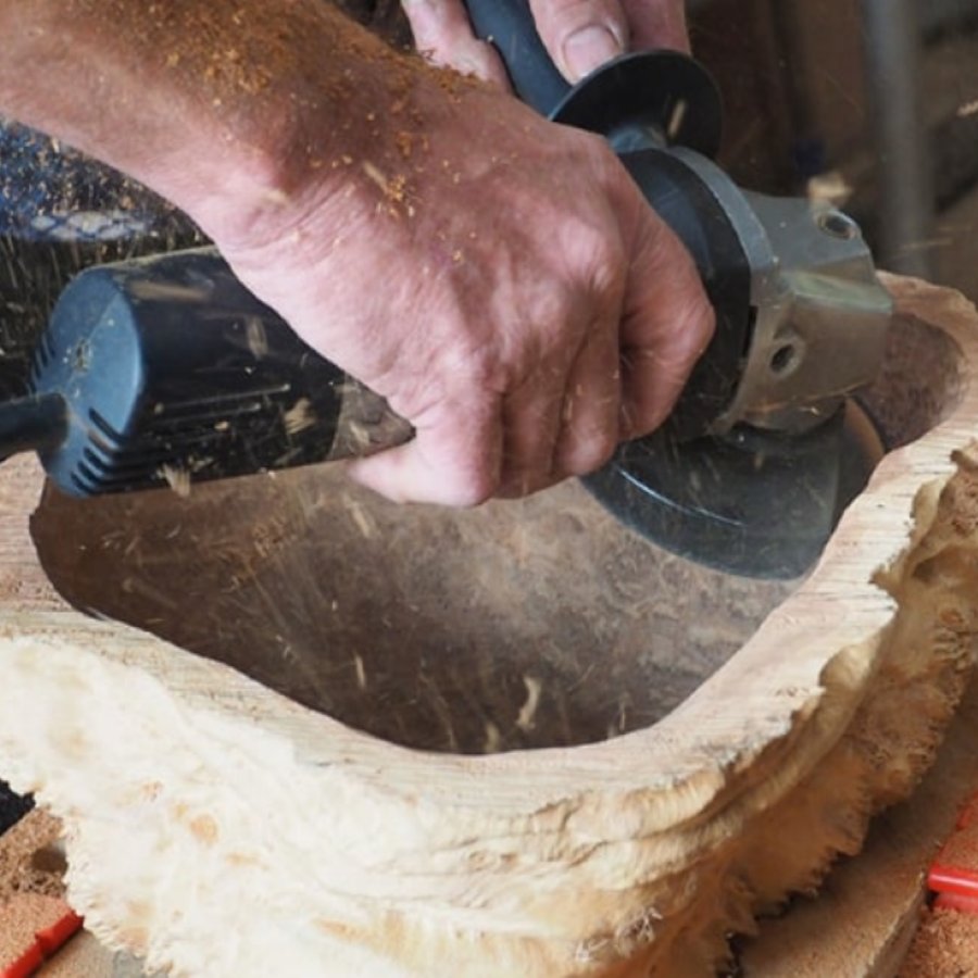 TurboWoodsetter — Dismantles wood in seconds for effortless masterpieces