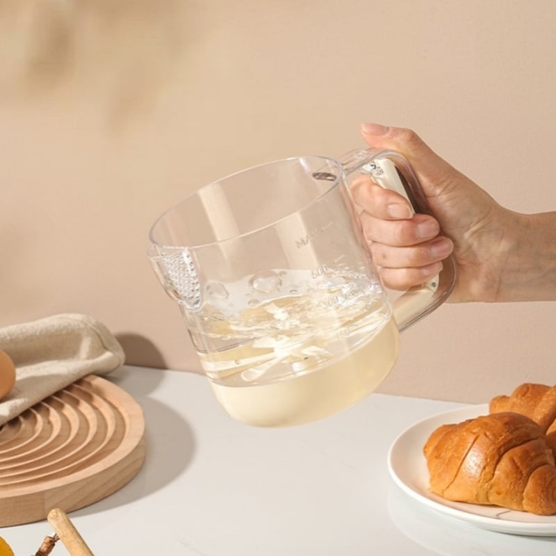 MixMaster Cup – Stirring, Measuring, Filtering in one handle!