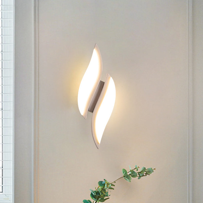 Leaf Small LED Wall Light Simplicity Acrylic White Wall Mount Lighting in Warm/White Light