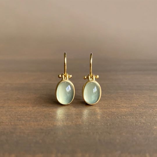 Vintage earrings with green moonstone - Elina