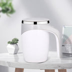Cup with automatic stirring