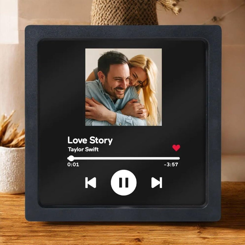 Music refrigerator magnet with adjustable volume