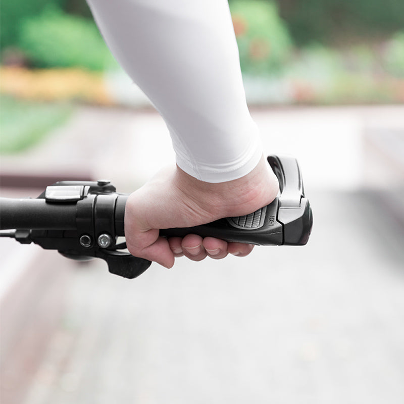 Ergonomic bicycle grips with shock absorption and horns (1 pair)