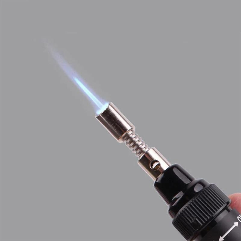 Portable welding tool with burner