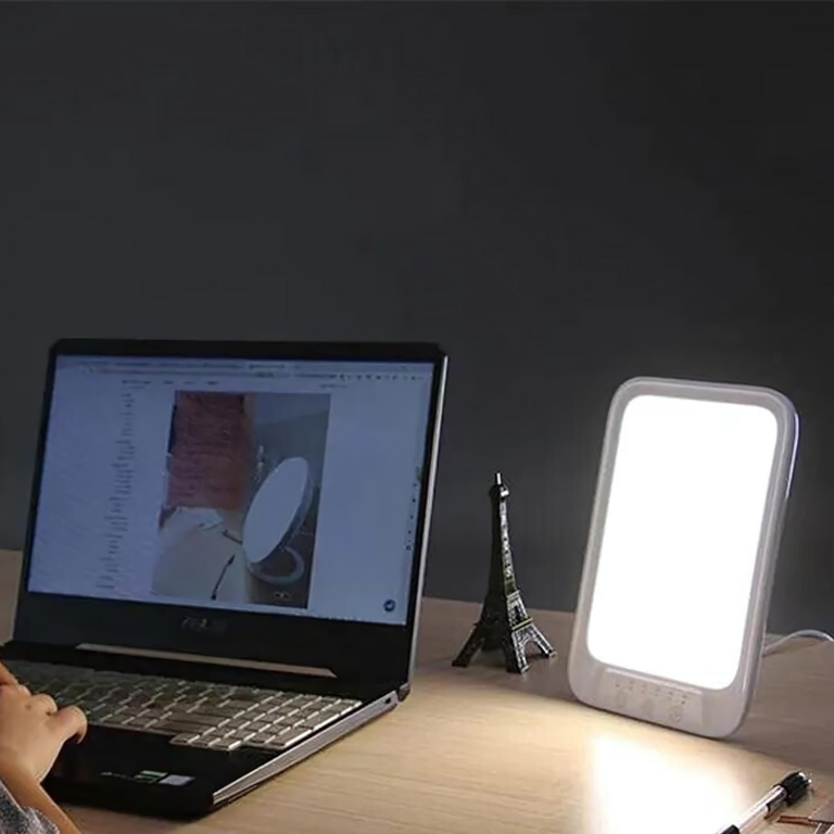 SoleilGlow | Portable Sunlight Solution